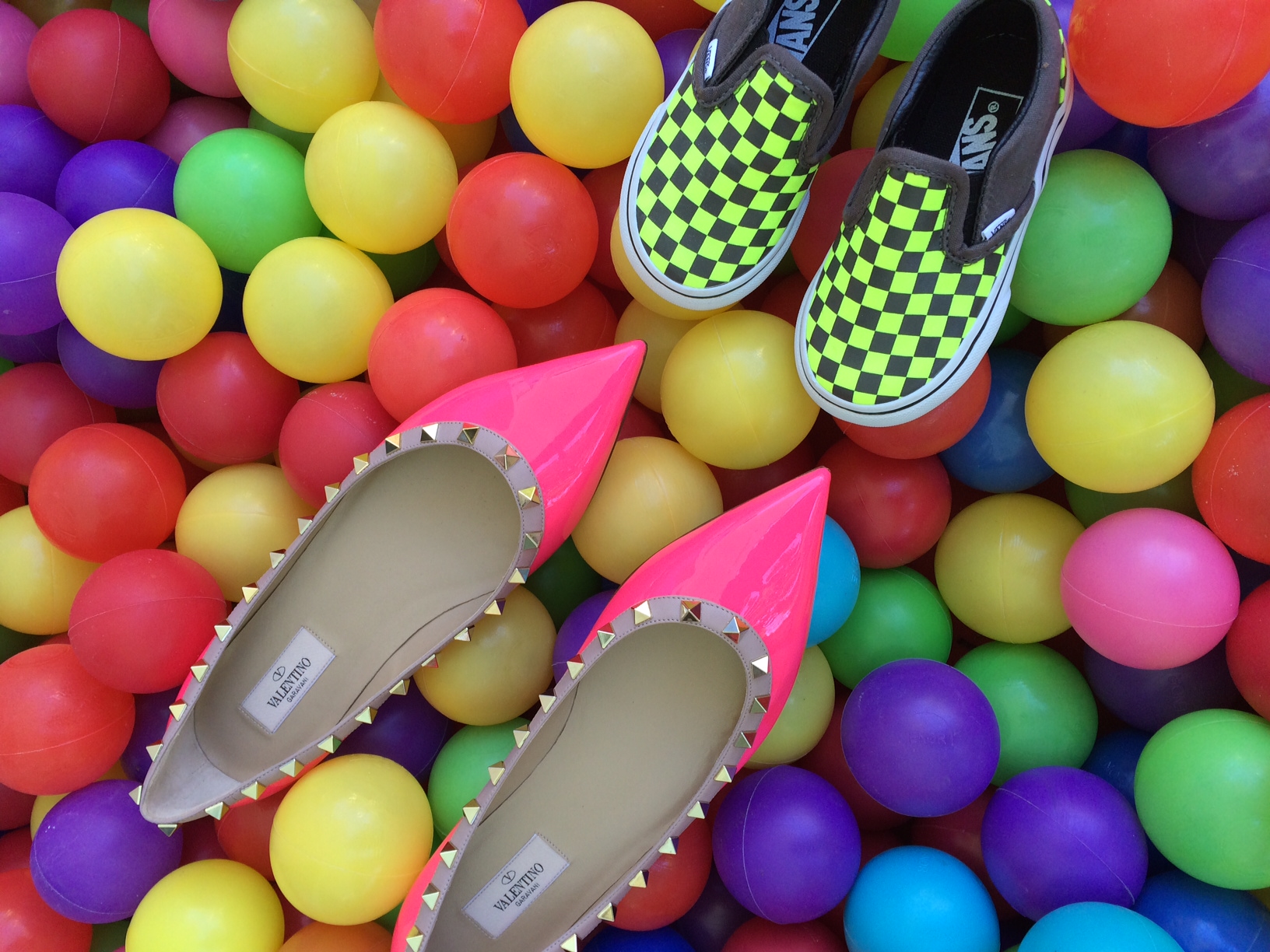 MOMMA LOVES… neon accessories for women and kids! Red Soled Momma