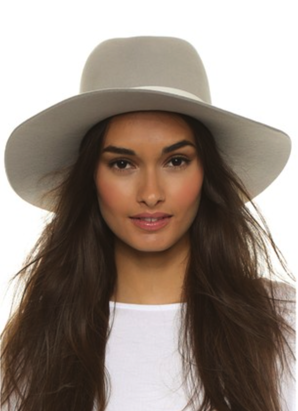 Janessa Leone hat
